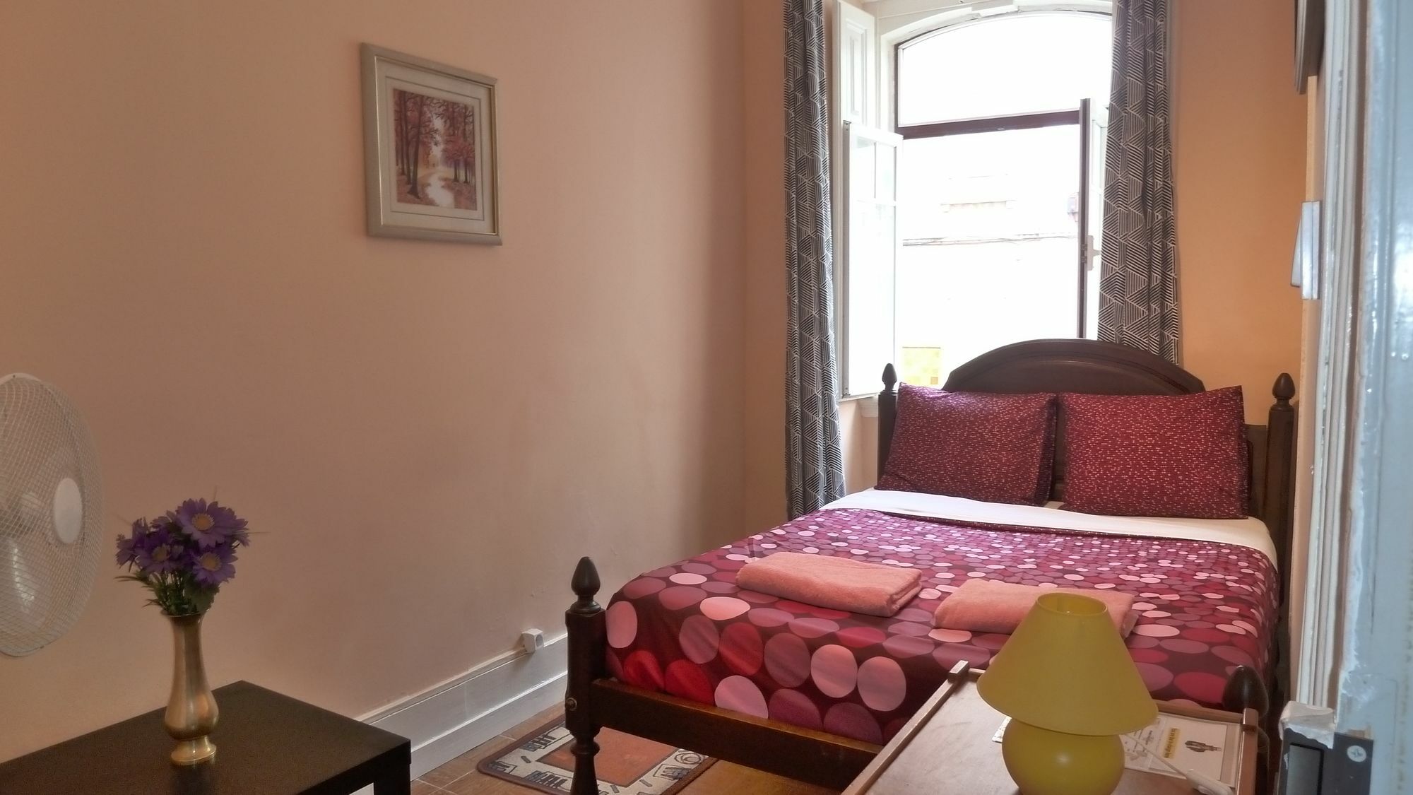 Midtown Guest House Lisbon Bagian luar foto